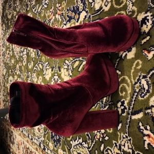 Beautiful velvet boots